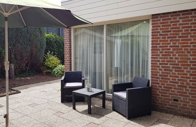 Lovely Family House on Edge of Park near Lake & Sea - Foto 23