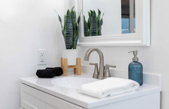 Coastal-chic Newport Stay Steps to the Beach, Dining & Boardwalk Optional Add-on Unit - Foto 20