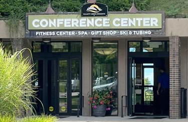 Spacious Condo with Pool Pass! - Foto 40