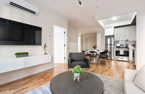 Luxury 3BR Duplex w Private Patio in Upper East - Foto 6