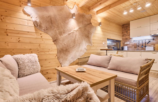 Luxe Timber Lodge & Yoga Loft - Photo 9