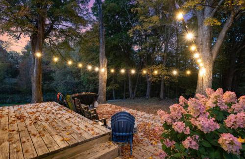 Modern Lux Cabin w Mtn Views and Fire Pit - Foto 26