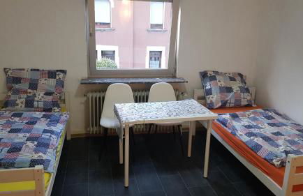 Handwerker Unterkunft Monteurzimmer mit Gemeinschaftsbad in Brebach - Photo 9