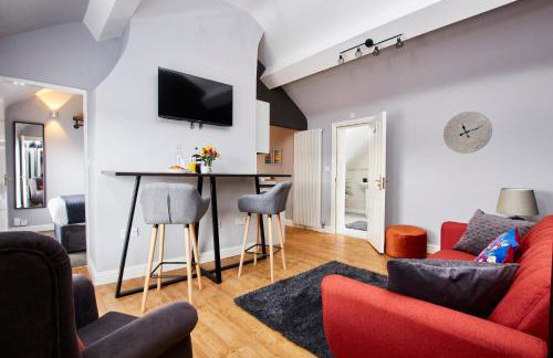 Delven House- Serviced Apartments - Photo 35