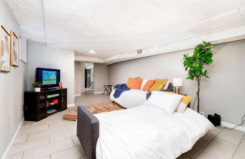 Cozy Family Cottage - Historic Top of The Hill - Foto 19