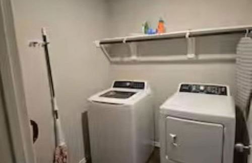 Katy's five bedrooms home away from home! - Foto 19