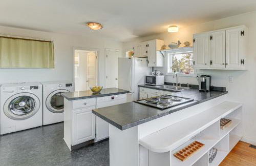 Peaceful Lubec Home with Views Walk to Beach! - Photo 6