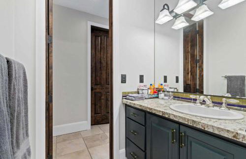 Majesty Estate in Salt Lake with Private Pool and Sport Court - Foto 36