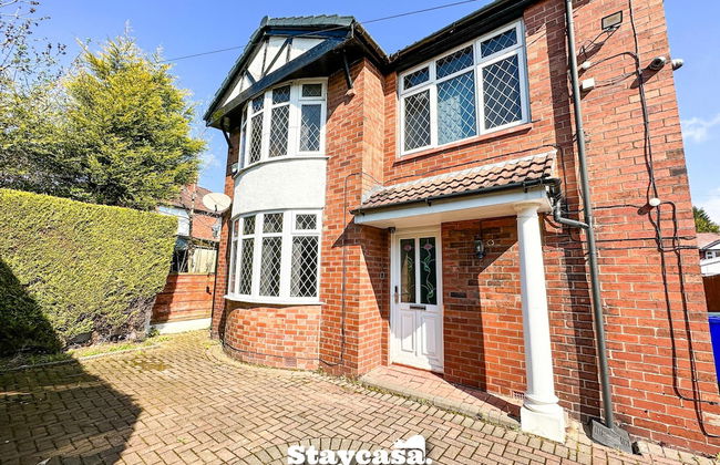 Beautiful Detached Villa - Jacuzzi Bath - Parking - Foto 73