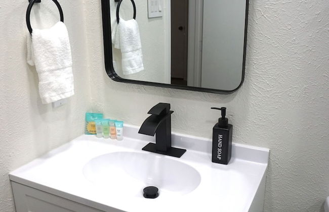 Newly Updated Cozy Home - Foto 19