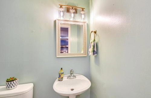 Private Balcony Lake Keowee Home with Pool Access - Foto 12