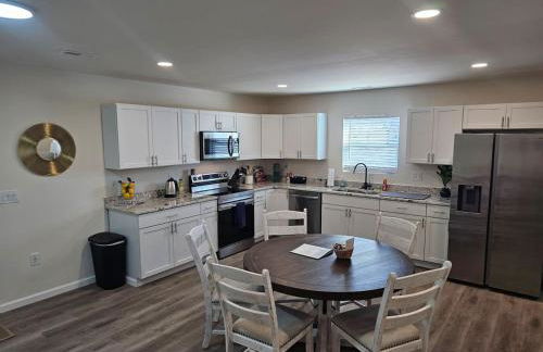 Cozy New Const. Ranch Near Park - Foto 12