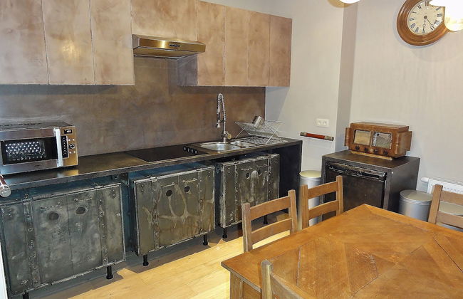 Train Flat - Photo 14