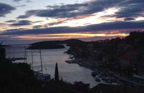 Apartments Hortenzija - Photo 7