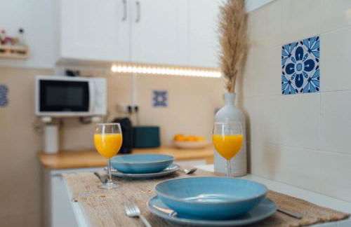 Cozy Old Town Apartment with Sunny Terrace - Photo 10