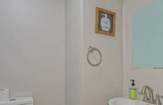 Massive 6 bedroom home with a Pool - Foto 34