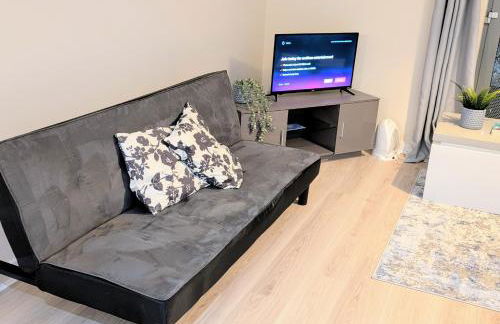 Waterfront Quayside Apartment with secure parking & lift, Ideal for Mobility Users - Foto 36