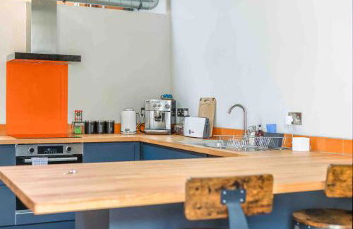 18th Century modern conversion with private parking - Foto 13