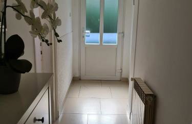 St Anthony's House with Parking - Foto 5