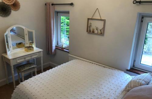 Cosy Rustic 3 bed cottage, great train links - Foto 12