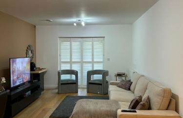 Modern 2-Bedroom Flat Near Wembley - 9 Minutes from Park Royal Station - Foto 4