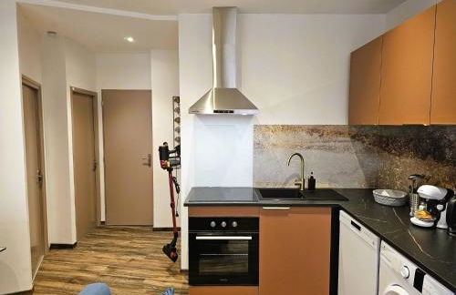 Mitrons - 2B - Photo 3