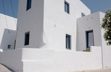 Traditional White House - Photo 4