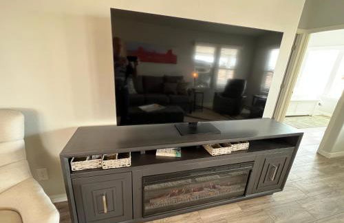 Monte Vista Village Resort Mesa 3 Bed 2 Bath Age Restricted Must be 55 or more - Photo 12