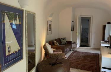 Stunning Medieval Mountain Retreat With Pool - Photo 14