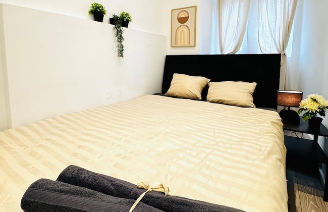 Elegant 5BR Home Ideal for Families - Foto 15