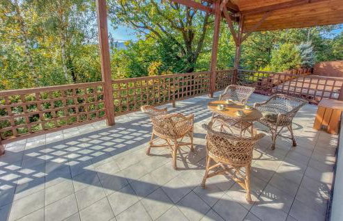 6 Bedroom Amazing Home In Mucharz - Foto 13