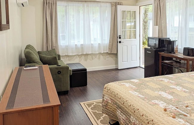 Hinckleys Dreamwood Cottages - Photo 54