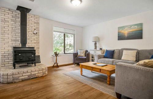 #StayInMyDistrict Cozy Rockaway Beach Cottage - Foto 2