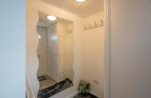 A Charming 3 Bed home next to NEC and Birmingham International Airport - Foto 27