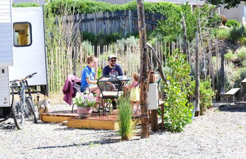 Rustic Trailer Rental on the Shores of Bridgeport Reservoir, California - Photo 15