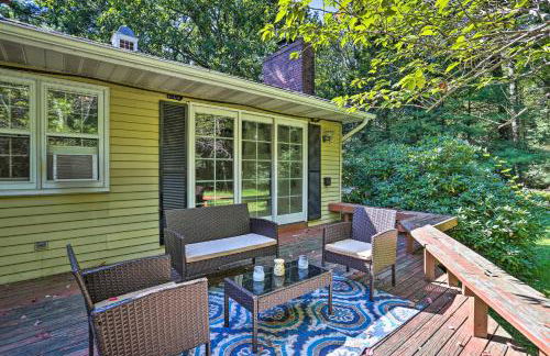 Charming Saylorsburg Retreat with Game Room and Patio! - Foto 37