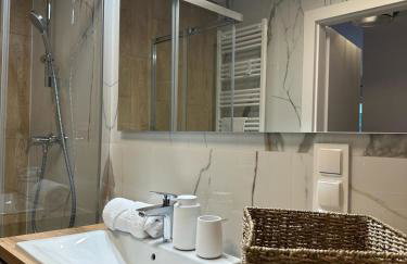 APARTAMENTY "LA VILLA" DELUXE z dwoma sypialniami, salonem, balkonem, prywatnym parkingiem, blisko centrum - Słoneczna Polana - Foto 7