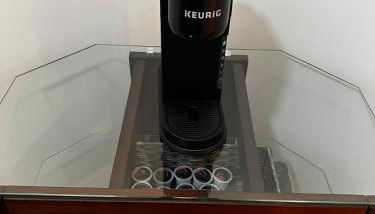 Premium Private Suite with Parking and Workspace - Foto 3