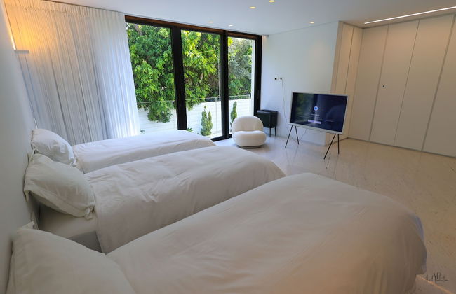 Luxurious Coastal Villa w Pool & Garden - Foto 13