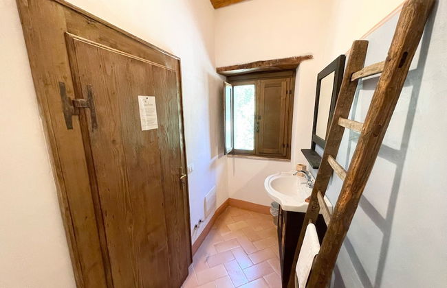 Spoleto Tranquilita Sleeps 20 With Wifi Pool Yoga Studio Gardens and Views - Photo 43