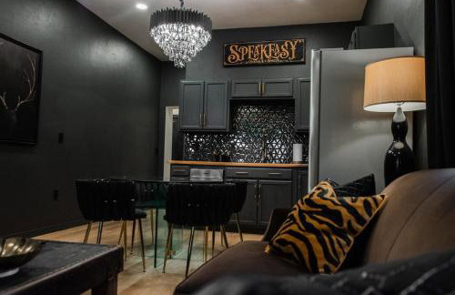 Speakeasy Suite at ArnoTriplex-Close to Downtown-Pet Friendly! - Foto 21