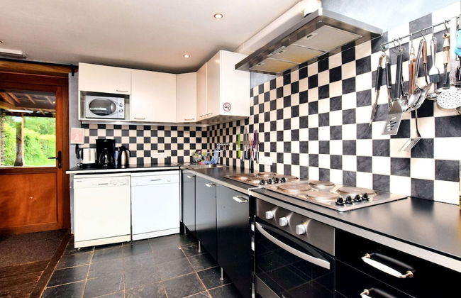 Lierneux Hillside Home - Photo 13