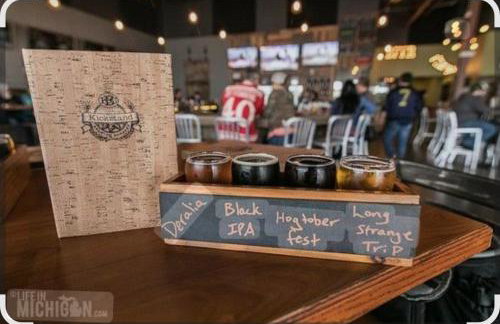 New Lakefront Getaway Private Hot Tub Min to DMC - Foto 46