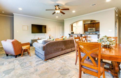 Spacious and Family-Friendly! TAMU Townhome with Yard - Foto 7
