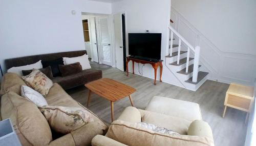 quiet 2 bedroom with fence and fire pit - Foto 1