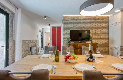 Stone Villa Galant with Pool - Happy Rentals - Foto 15