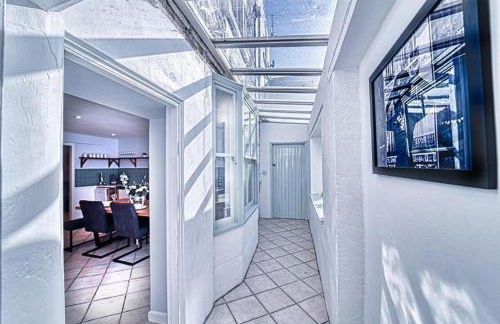 The Stylish Gem of Bath - Sleeps 10 - Photo 24