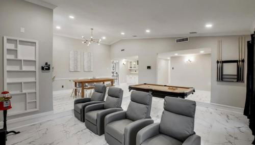 Spectacular 4BR 2B Home with Pool and Grill - Foto 5