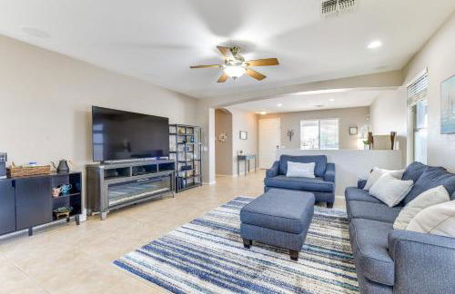 Group Getaway with Pool and Patio in San Tan Valley! - Foto 6