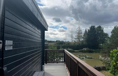 Beautiful Open Plan Lakeside Lodge, Shearsby - Photo 55